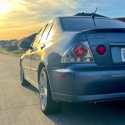 2005 Lexus IS