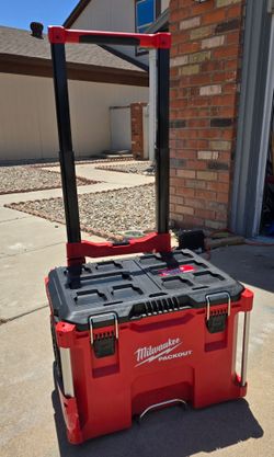 Milwaukee Packout Rolling Box