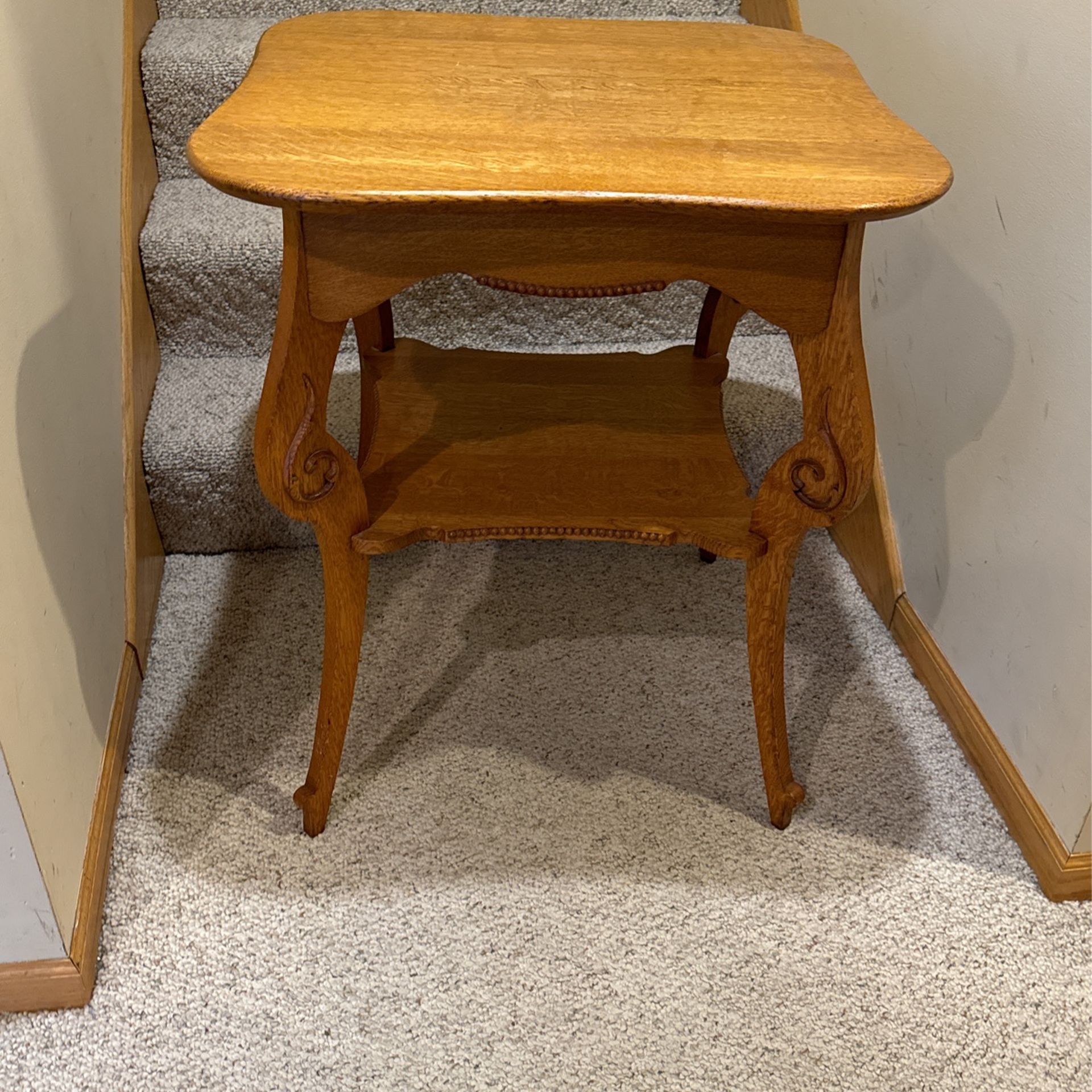 Antique Oak Table (Excellent Condition!)