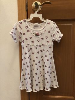 Girls short sleeve floral/hearts dress - Size 4T