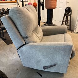 Recliner Chair (Ashley)