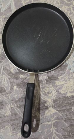 ​Used Non-Stick Comal / Flat Pan (Scratched Surface