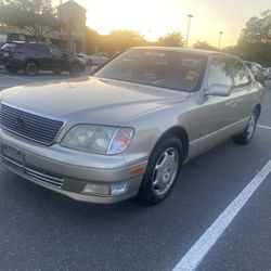 2000 Lexus LS