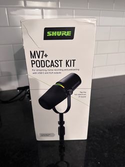 Shure MV7+ Podcast Kit