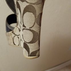 Coach Wedge Shows Size 5 