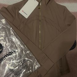 lululemon cropped jacket