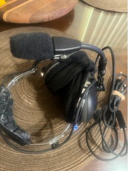 Pilot aviation headphones PA 1160