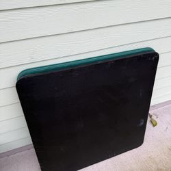 Set of 2 Folding Tables – Sudden Comfort 