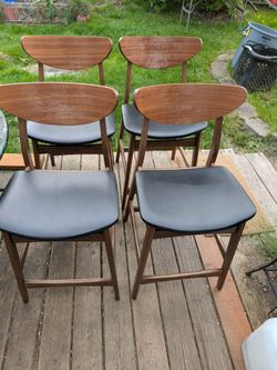 Wood Mid-Century Modern Counter Height 4-piece Set
