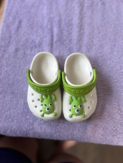 Hurry Hurry Now Green And White Baby Crocs Size 5c 