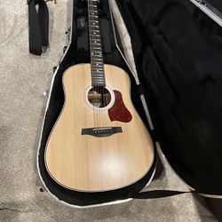 Seagull Maritime Acoustic-electric Guitar with Hard case