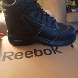 A Pair Of BRAND NEW REEBOK UNISEX  Steel TOE WORK BOOTS IN THE BOX!