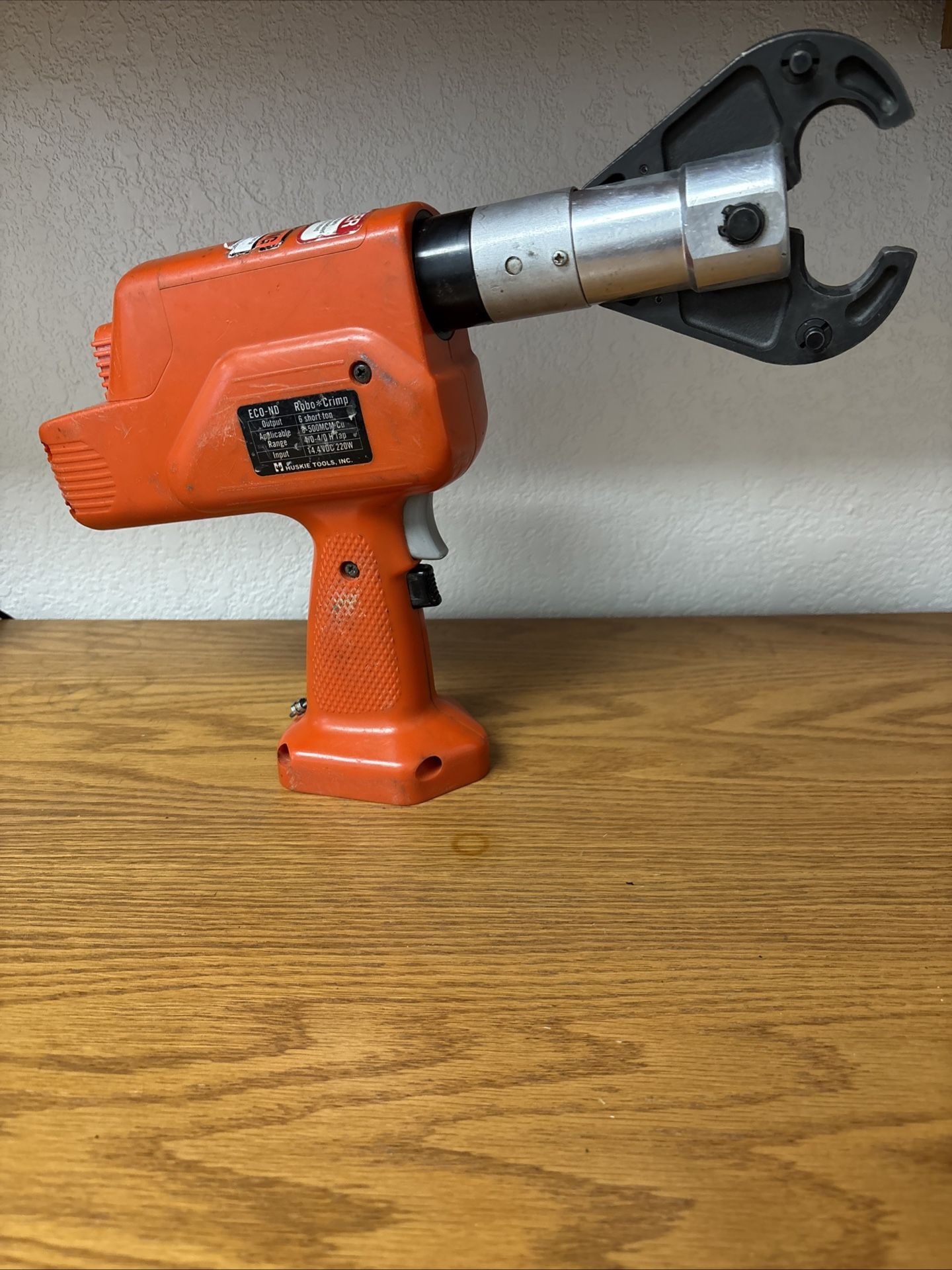 Huskie Battery Operated Robo Crimper, pistol grip ECO-ND (tool only, no Battery)