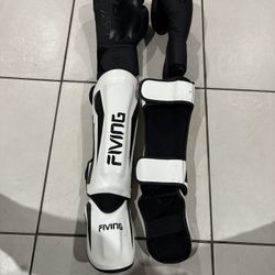 Adult MMA Equipment And Gear Boxing Gloves And Shin Guards Pads