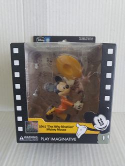 Mickey 1941 animated short, "The Nifty Nineties" Mini Figure World series - Like New In Box