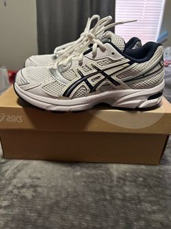 ASICS gel 1130 size 5.5 boys 7 women