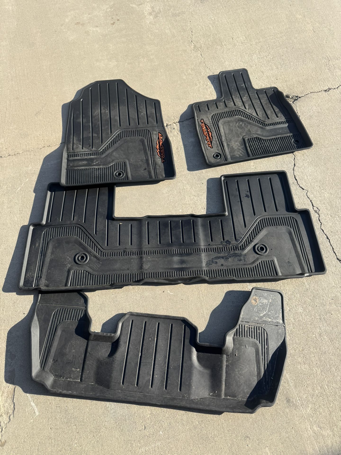 Floor Mats 2025 Honda Pilot Trail Sports