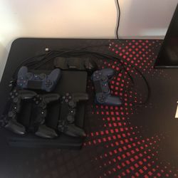 Ps4 With 5 Controllers And Dual Charger 
