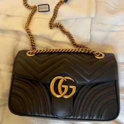 GUCCI GG LEATHER