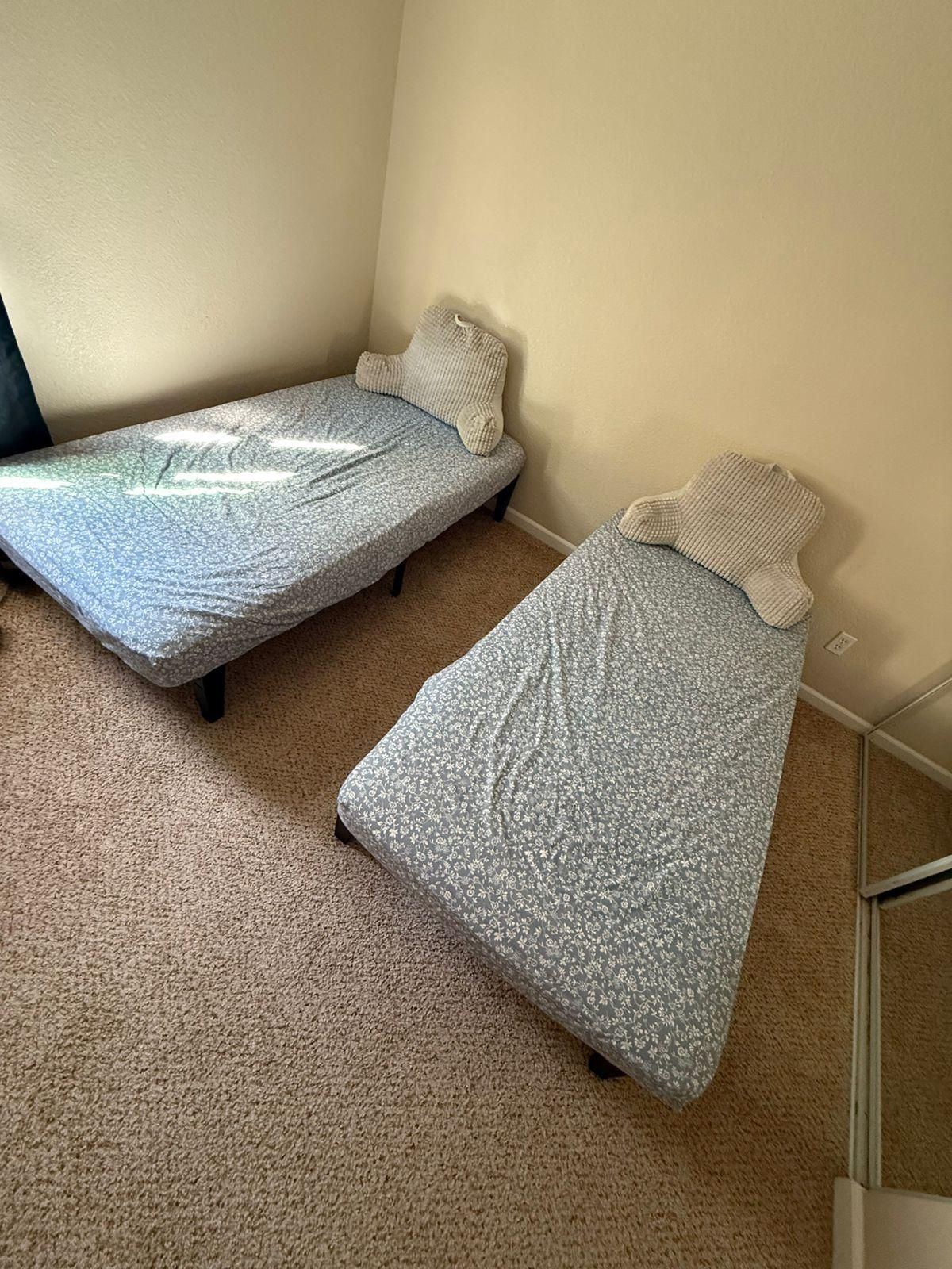 bed with mattress Twin XL