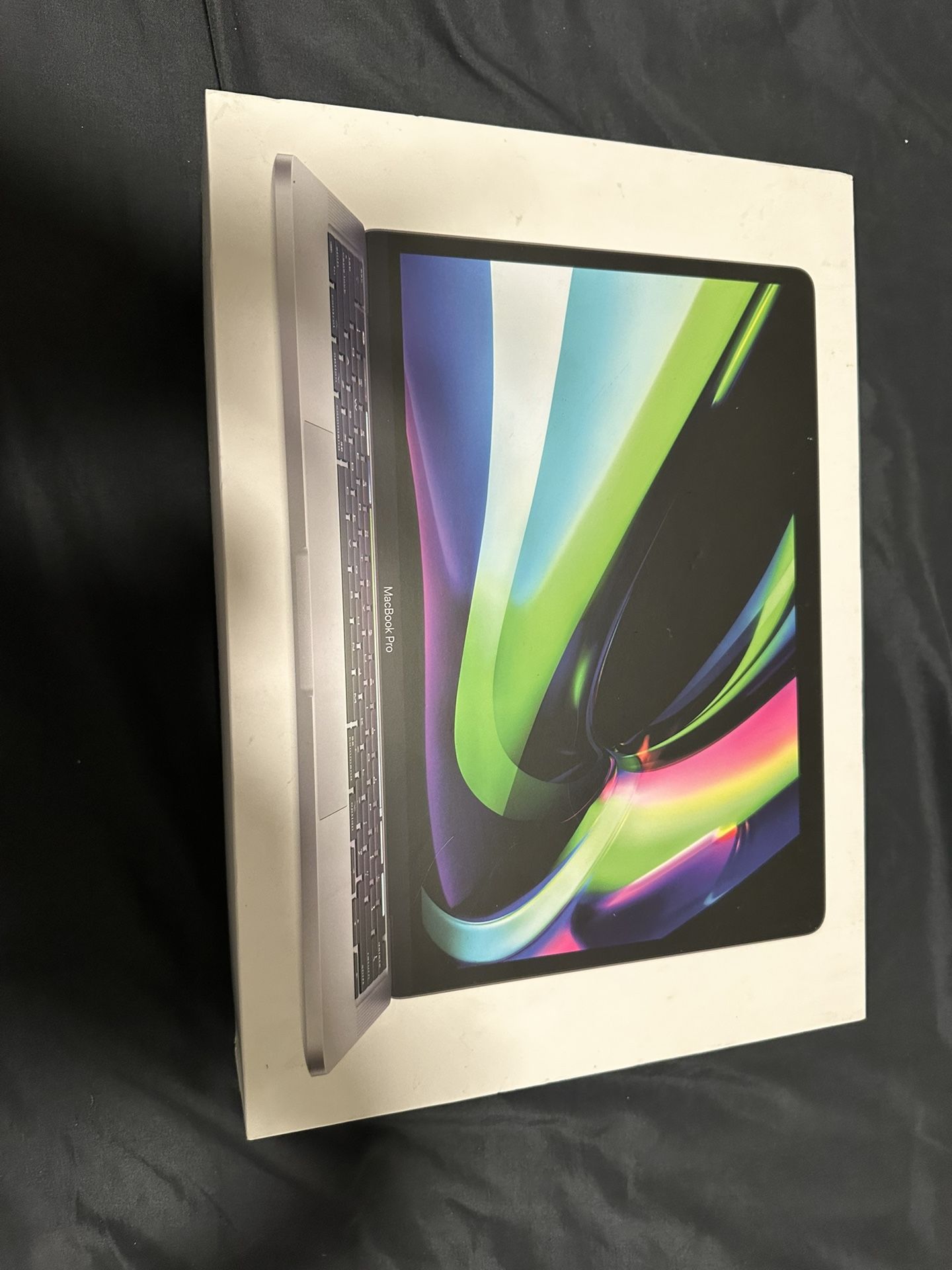 MacBook Pro Box