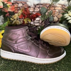 Air Jordan 1 Mid Nouveau - US 9.5 Men’s 