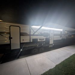 2021 FOREST RIVER WILDWOOD TRAVEL TRAILER 