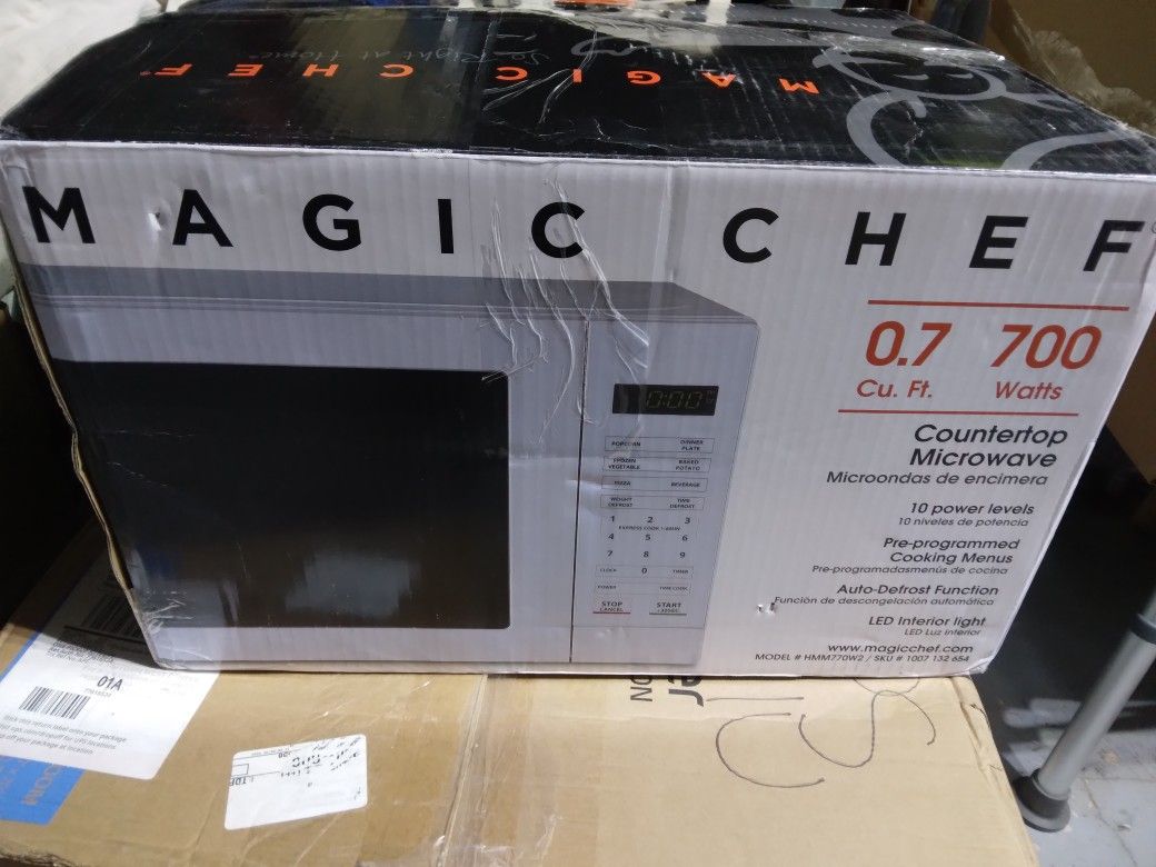 Magic Chef Microwave White Counter Microwave