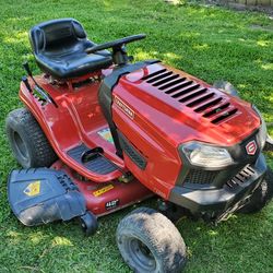 CRAFTSMAN RIDING LAWNMOWER