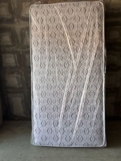 TWIN MATTRESS 89