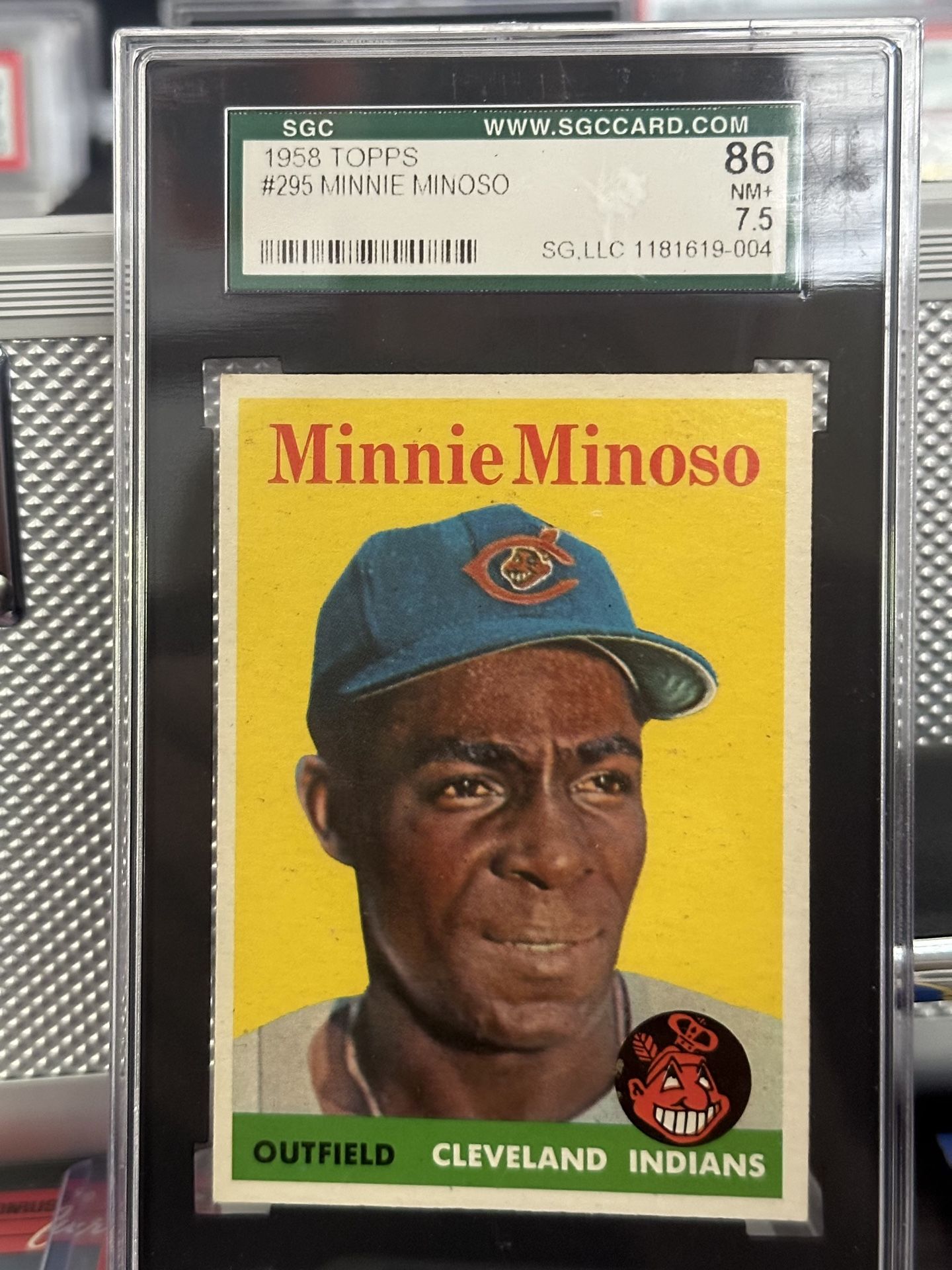 Topps 1958 NM 7.5 SGC Minnie Minosa