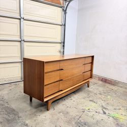 Vintage Beautiful Mid Century Credenza Dresser by Forum Kent coffey 