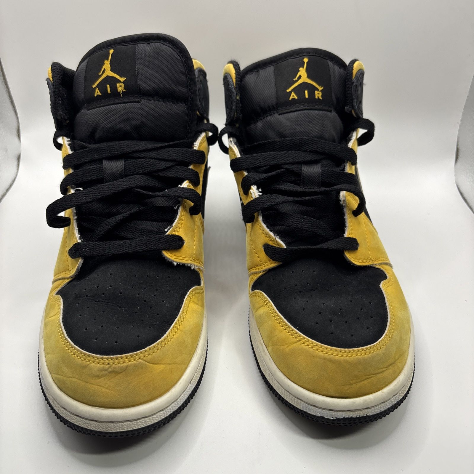 Air Jordan 1 Retro Mid (GS) Big Kids Size 6Y Reverse Love 554725-071