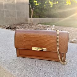 Classic Michael Kors Designer Bag- Designer handbag, Selling fast