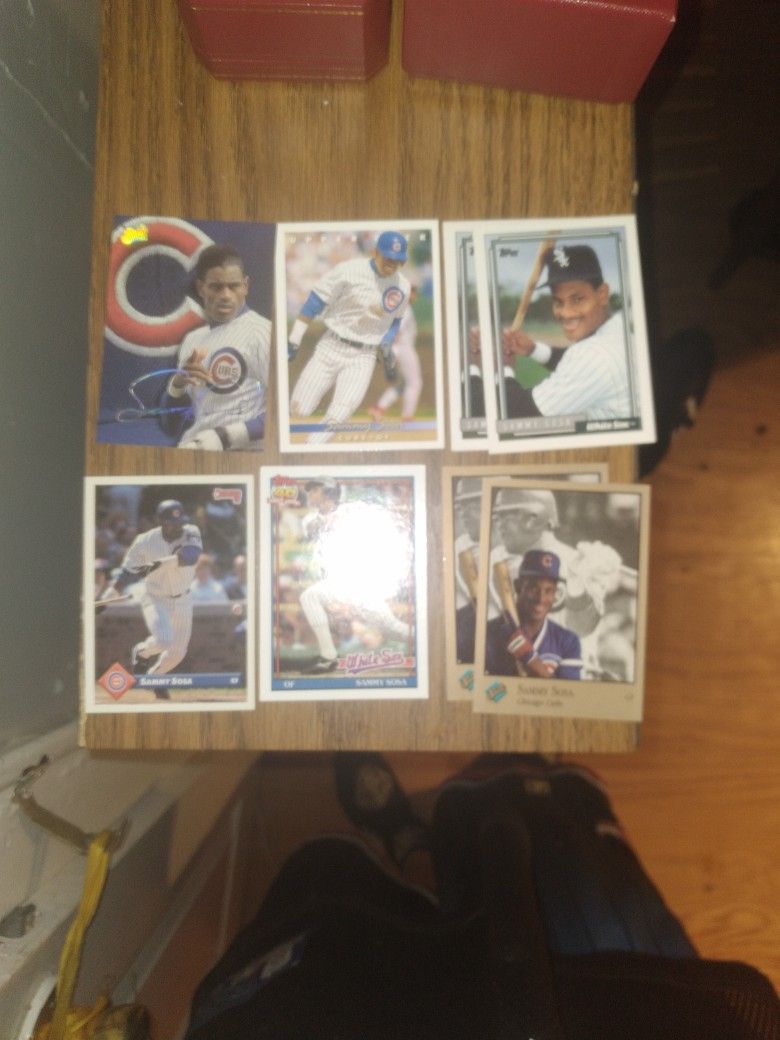 Lot Of Sammy Sosa Baseball Cards