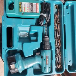 Mikita Battery Operated Drill With Case