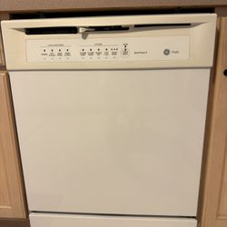 GE Dishwasher, In Perfect Working Order