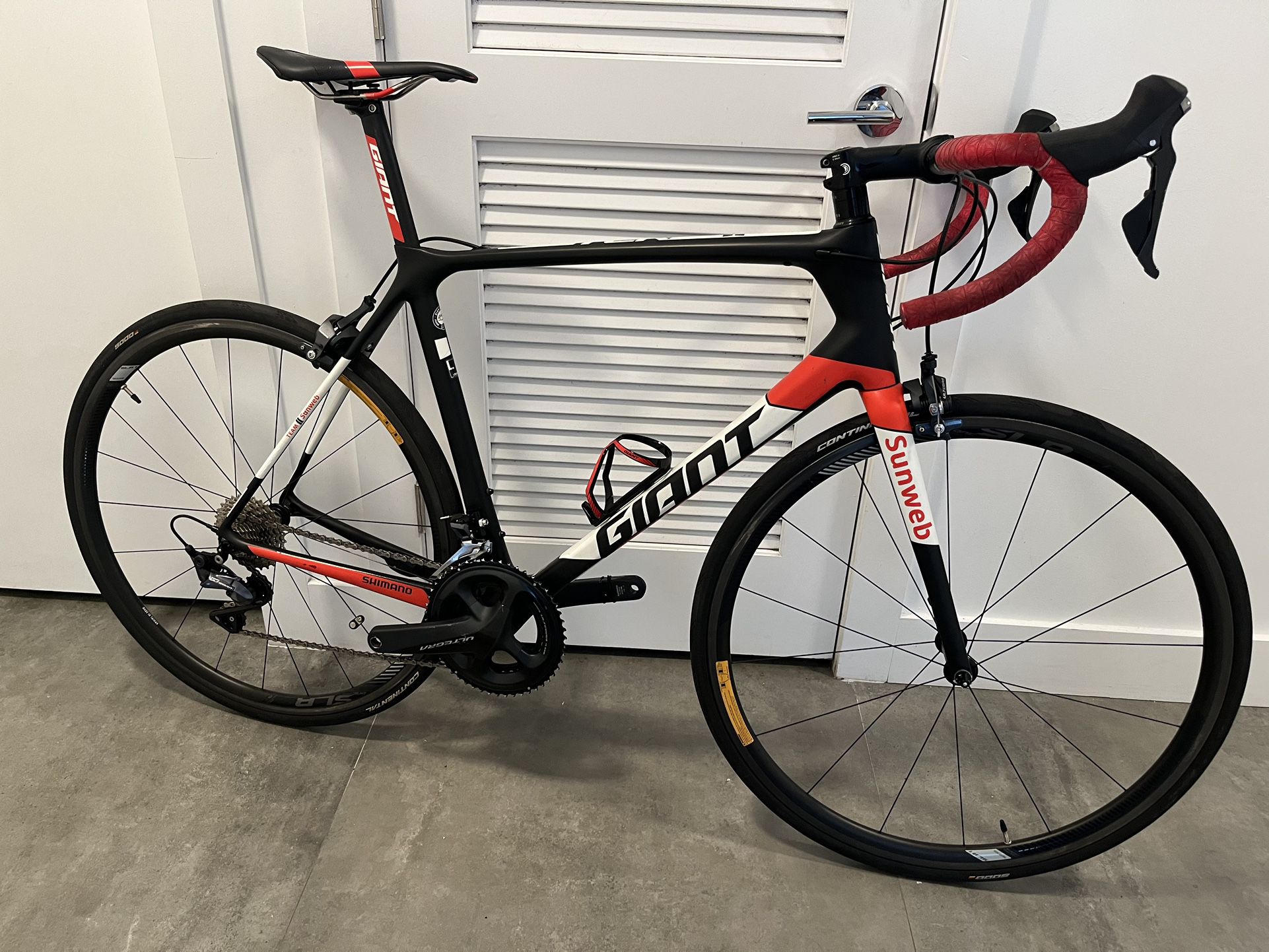 2018 giant tcr advanced pro team sun web road bike 56cm Large