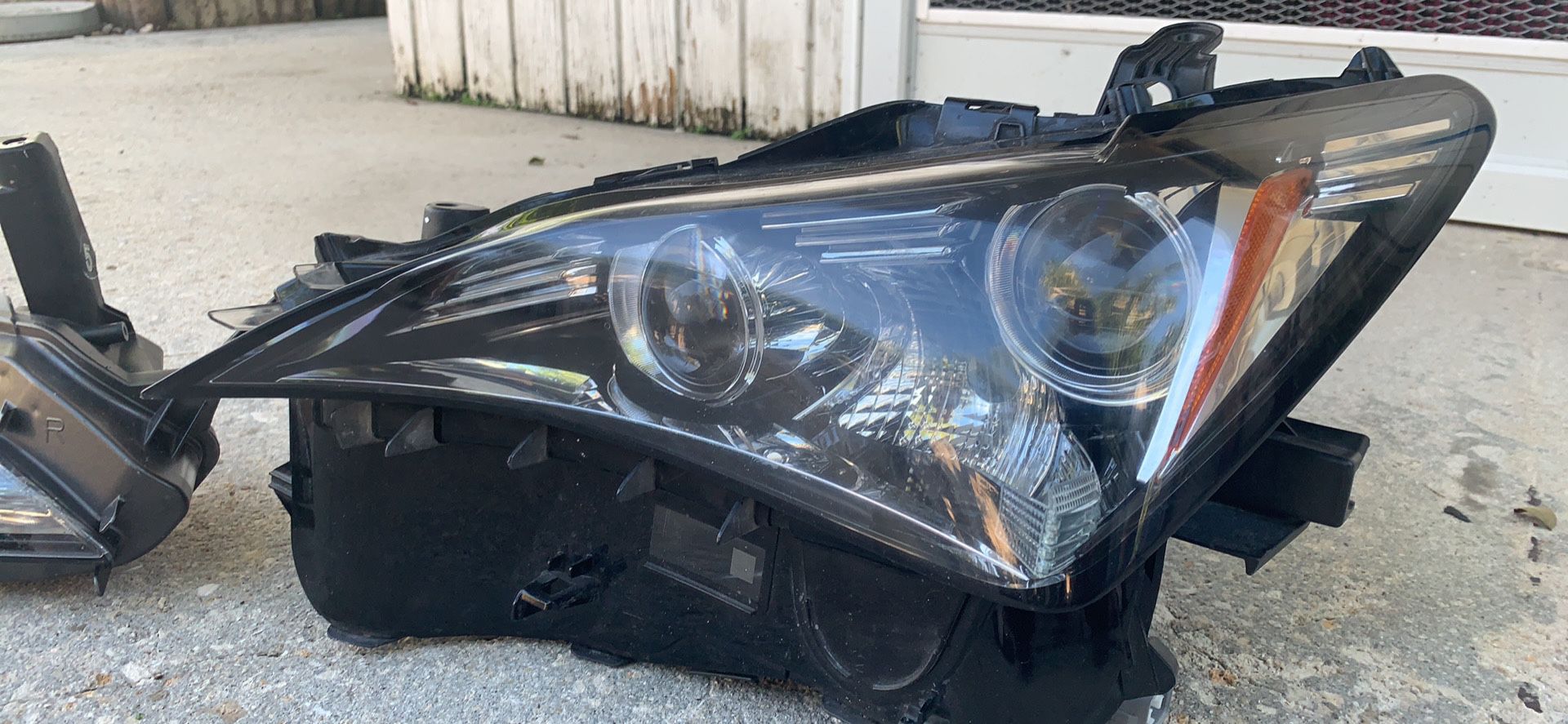 2015-2020 Lexus RC FSport OEM R/T Side Head Light And Fog Lights