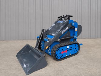 KUBOTA DIESEL MINI SKID STEER RIPPA RS04