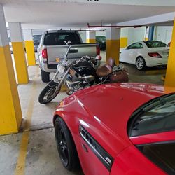 MOTORCYCLE BMW CLASSIC ONLY 3550 MILES ORIGINAL NEW BATTERY AND SERVICE COMPLET RUNS GREAT ..TITLE CLEAN