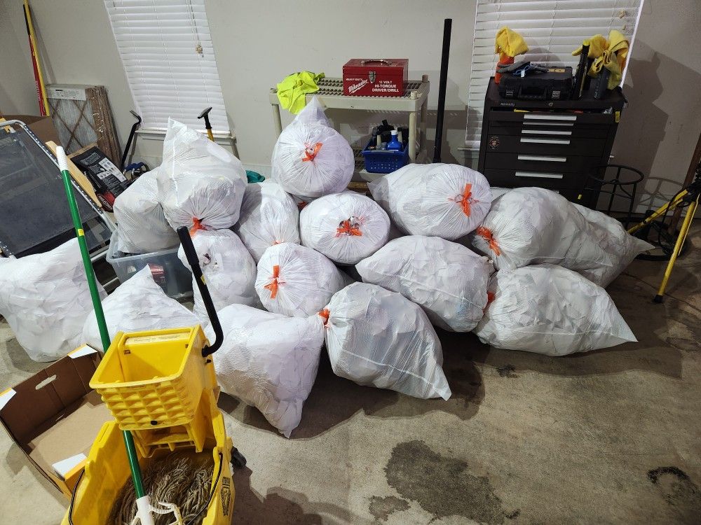 Boxes and wrapping Paper for moving