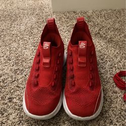 Curry 8 Red