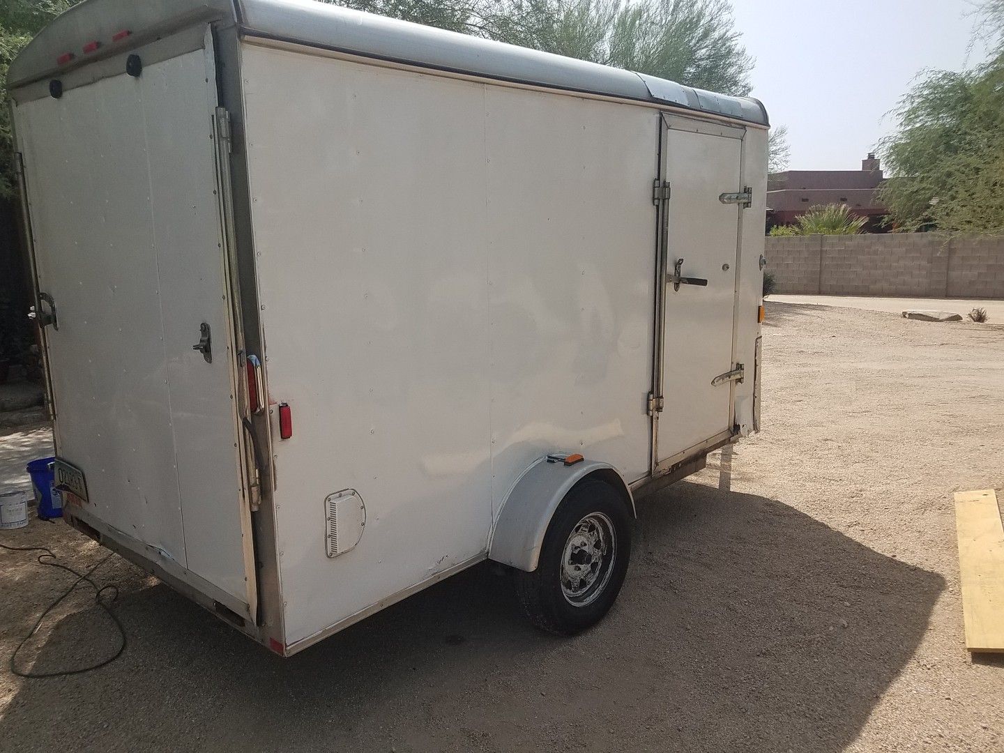 2011 enclosed trailer