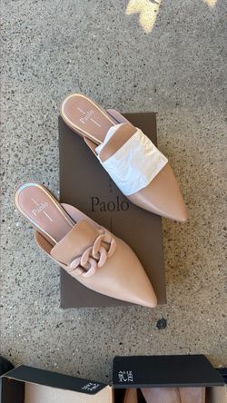 Women’s shoes