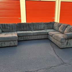 Sectional Couch-Free Delivery 