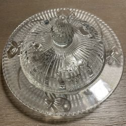 Vintage Jeanette Iris and Herringbone Clear Glass Round Butter Dish with L