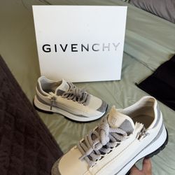 Givenchy Spectre sneakers