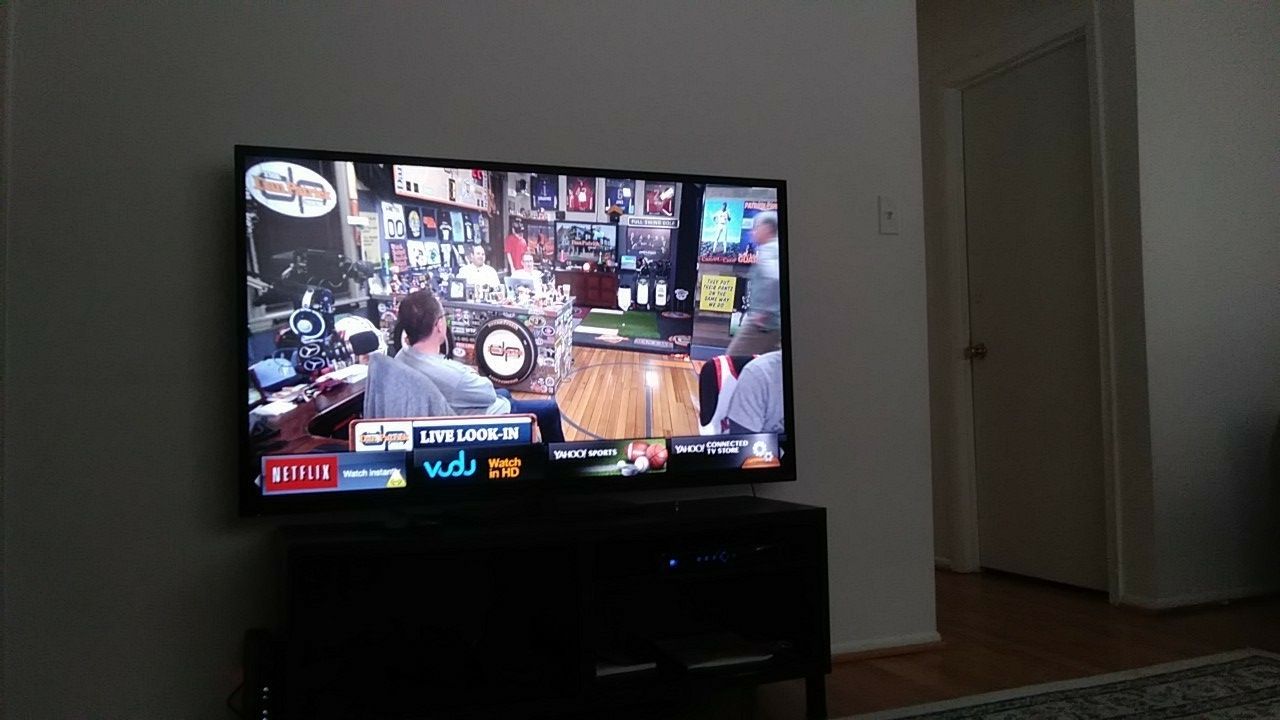 65 INCH VIZIO SMART TV