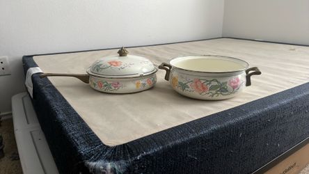 Two‑piece unbranded floral enamel set